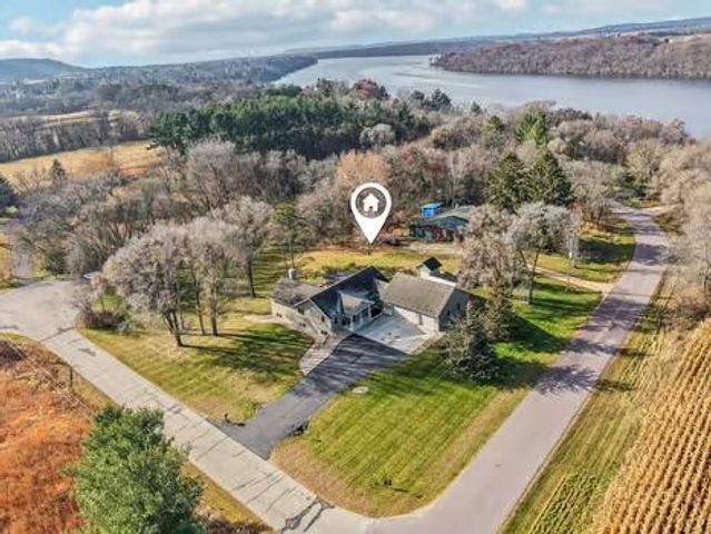 N1639 Fjord Circle, Prairie Du Sac, WI 53578