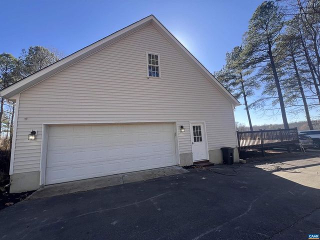 651 KENTS MILL RD, Louisa, VA 23093