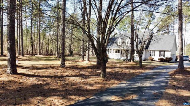 651 KENTS MILL RD, Louisa, VA 23093