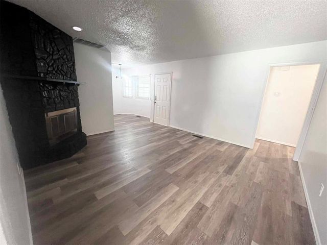 413 Meadow Lake Drive, Edmond, OK 73003