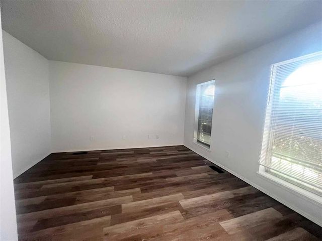 413 Meadow Lake Drive, Edmond, OK 73003