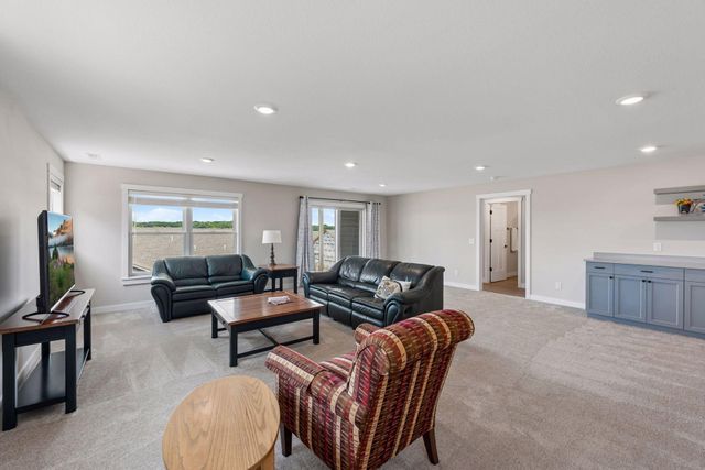 1427 Kasilof Court, River Falls, WI 54022