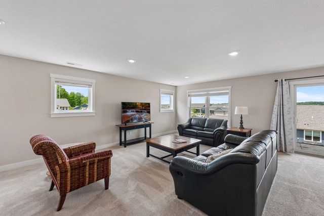 1427 Kasilof Court, River Falls, WI 54022