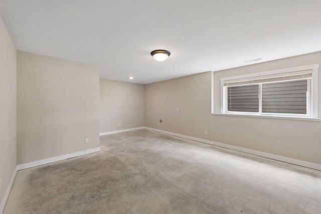 1427 Kasilof Court, River Falls, WI 54022