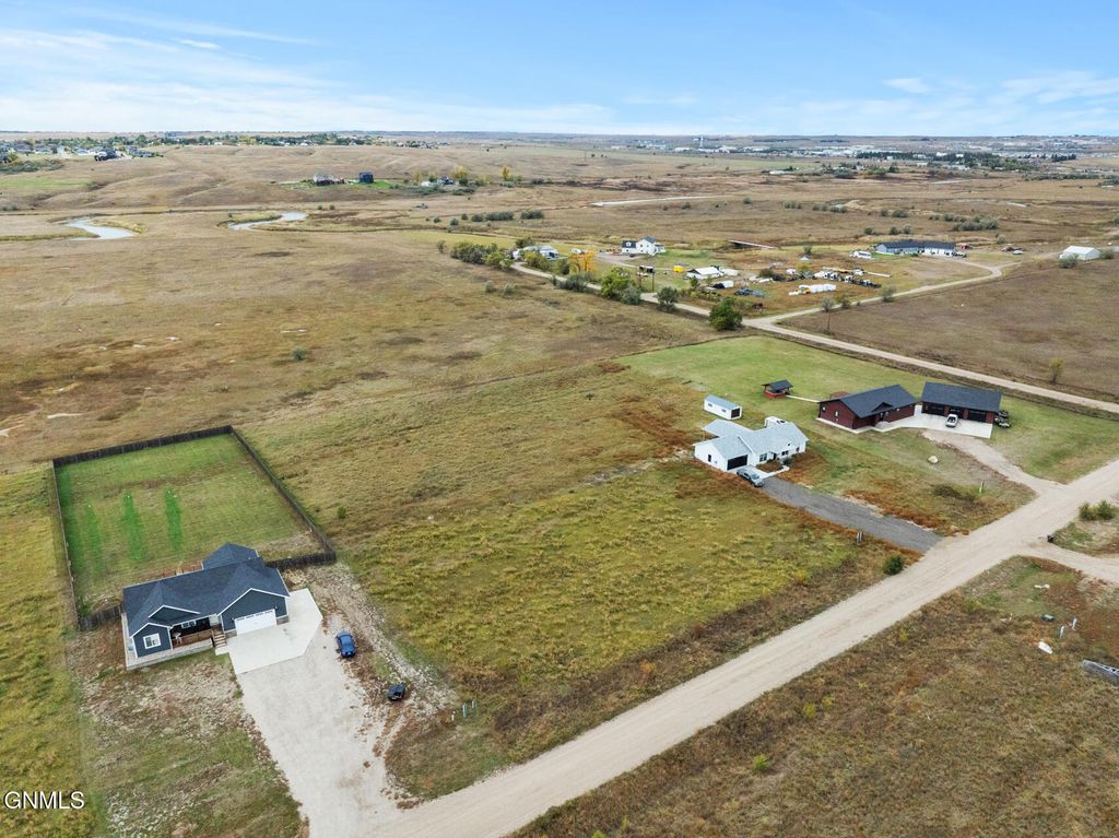 5489 Matthew Avenue, Williston, ND 58801 photo 13