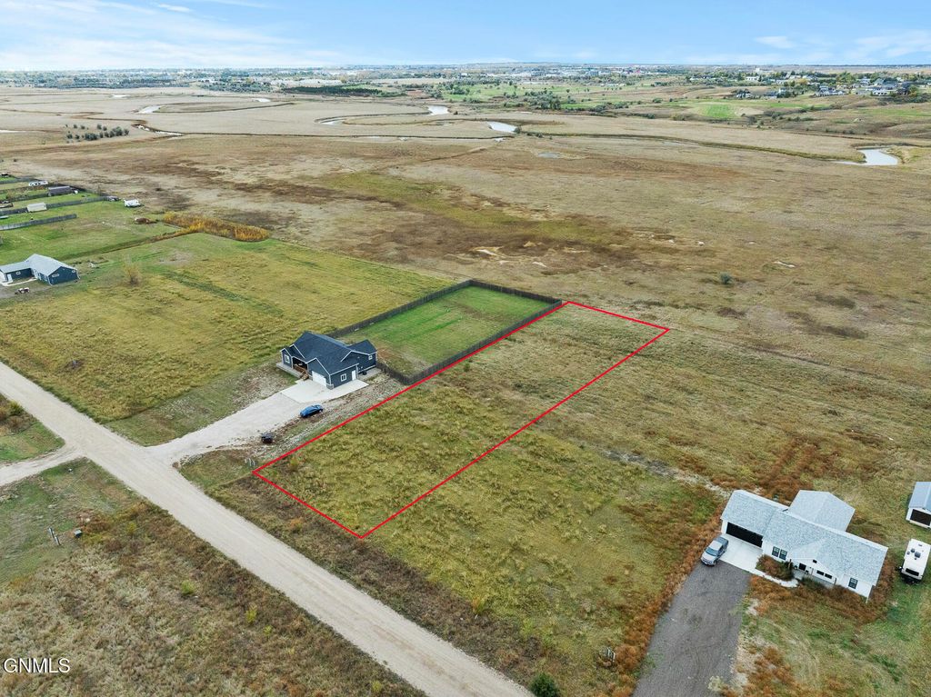 5489 Matthew Avenue, Williston, ND 58801 photo 23