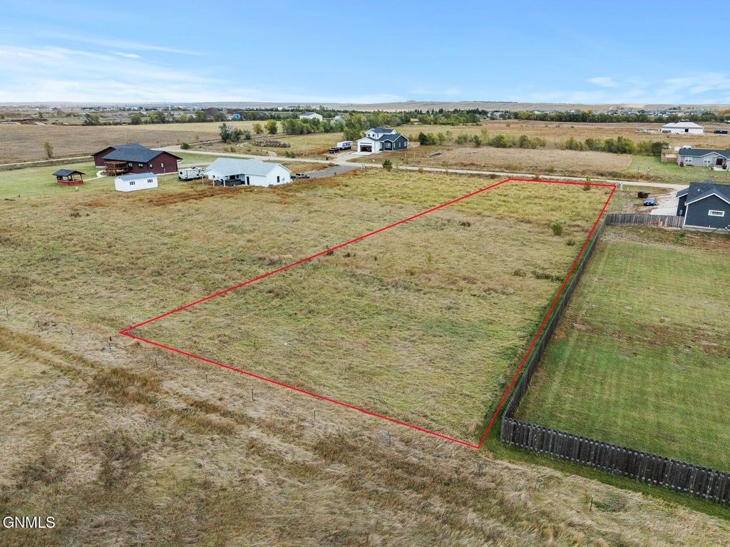 5489 Matthew Avenue, Williston, ND 58801 photo 3