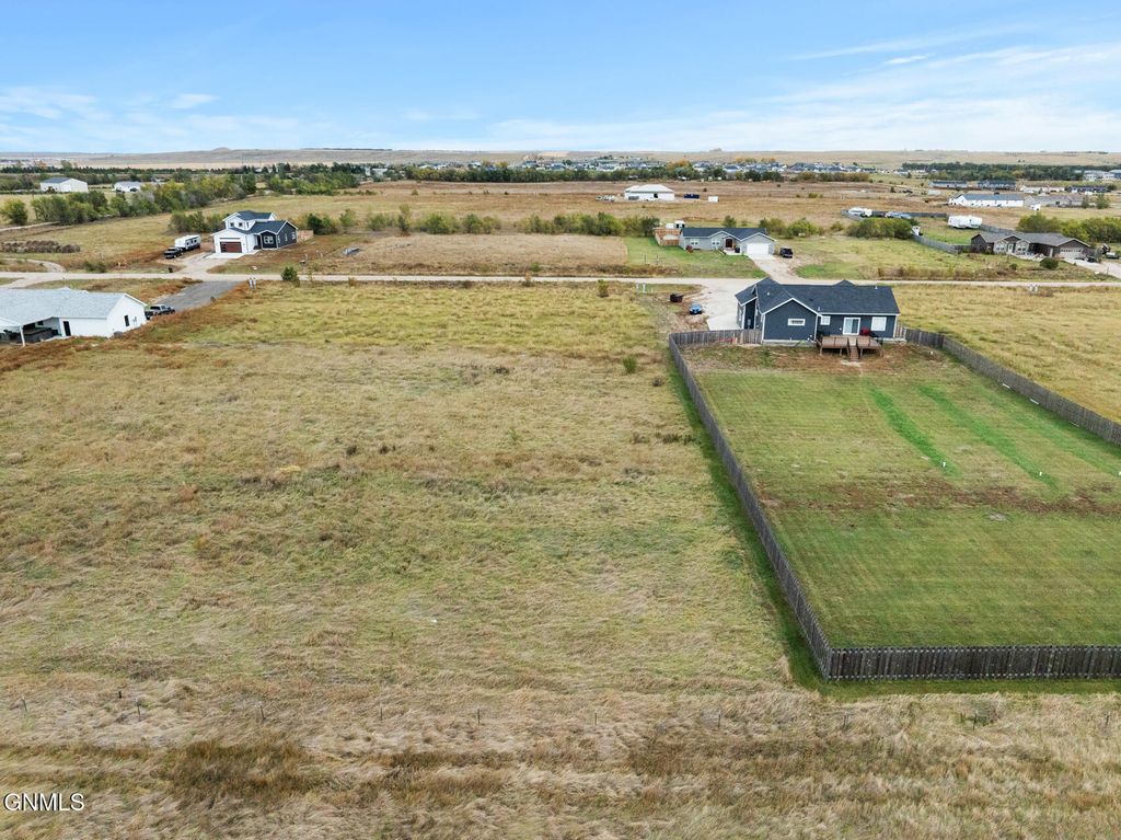 5489 Matthew Avenue, Williston, ND 58801 photo 7