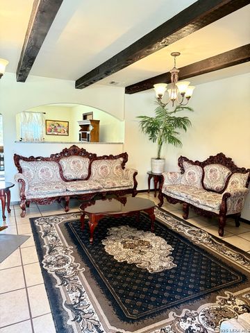 1215 RED GATE DR, San Antonio, TX 78264