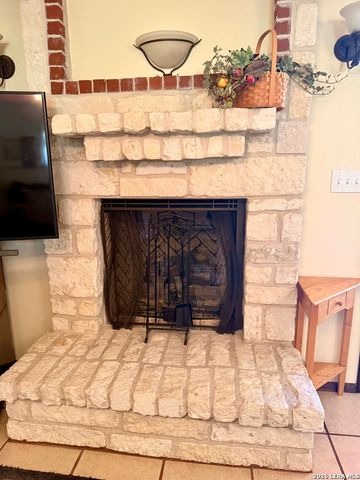 1215 RED GATE DR, San Antonio, TX 78264