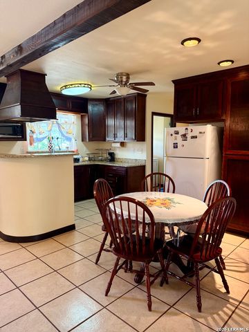 1215 RED GATE DR, San Antonio, TX 78264