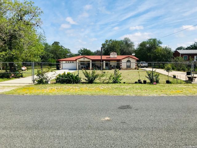 1215 RED GATE DR, San Antonio, TX 78264