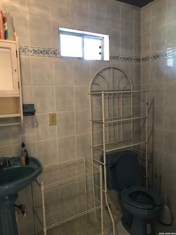 1215 RED GATE DR, San Antonio, TX 78264