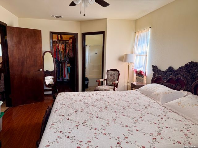 1215 RED GATE DR, San Antonio, TX 78264