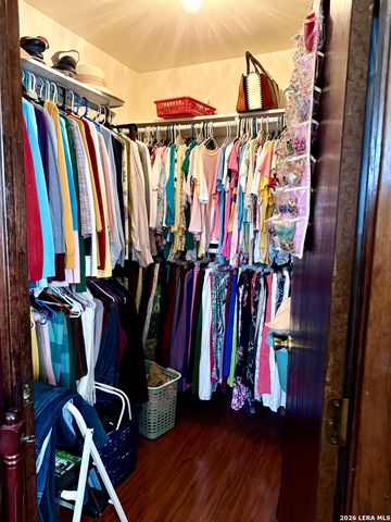 1215 RED GATE DR, San Antonio, TX 78264