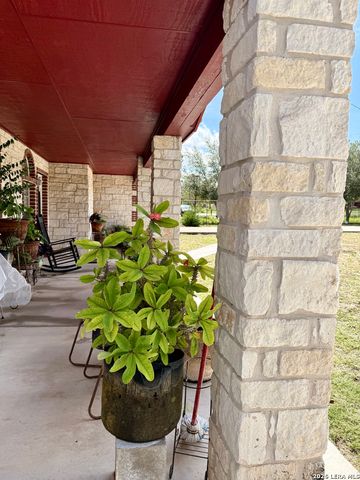 1215 RED GATE DR, San Antonio, TX 78264