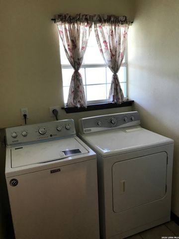 1215 RED GATE DR, San Antonio, TX 78264