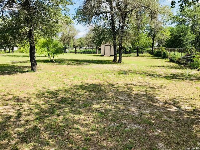 1215 RED GATE DR, San Antonio, TX 78264