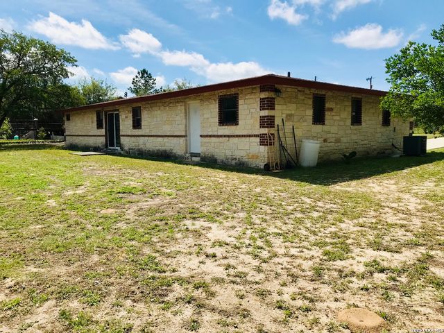 1215 RED GATE DR, San Antonio, TX 78264