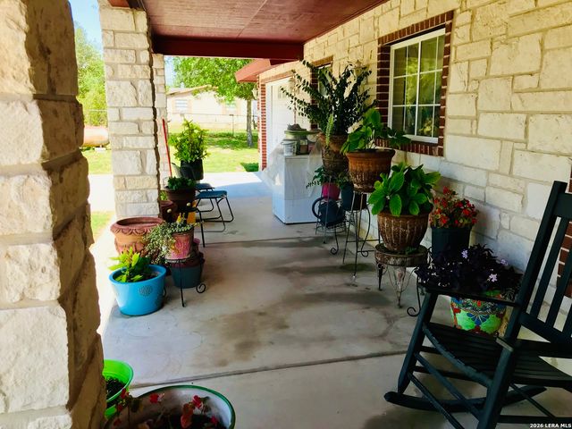 1215 RED GATE DR, San Antonio, TX 78264