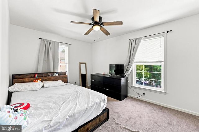 30 DUTTONVIEW RD, Aston, PA 19014