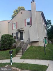 30 DUTTONVIEW RD, Aston, PA 19014