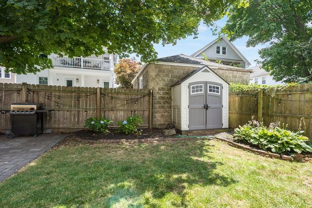 46 Hall Ave 2, Watertown, MA 02472