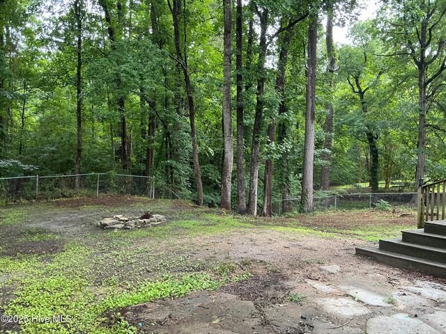 128 Robinhood Drive, Jacksonville, NC 28546