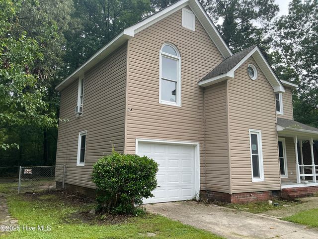 128 Robinhood Drive, Jacksonville, NC 28546