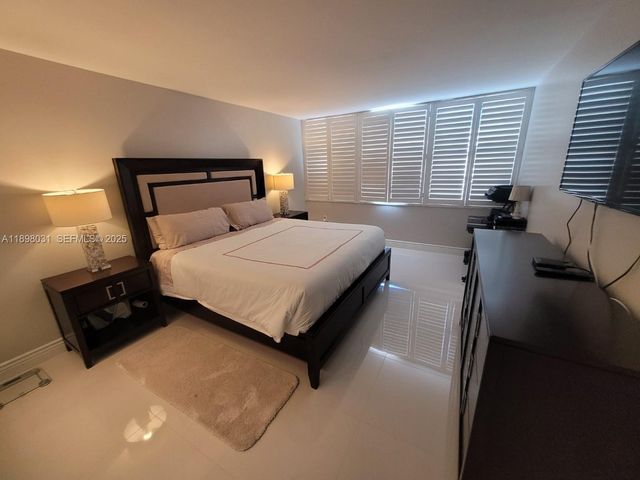 18071 Biscayne Boulevard 1801, Aventura, FL 33160