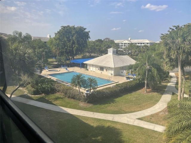 1721 Whitehall Dr 404, Davie, FL 33324