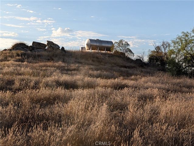16690 Harris, Perris, CA 92570