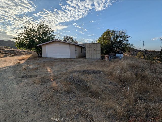 16690 Harris, Perris, CA 92570