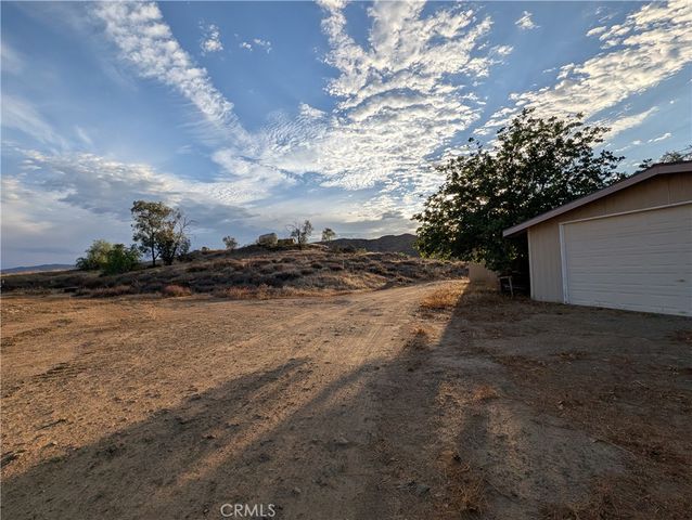 16690 Harris, Perris, CA 92570