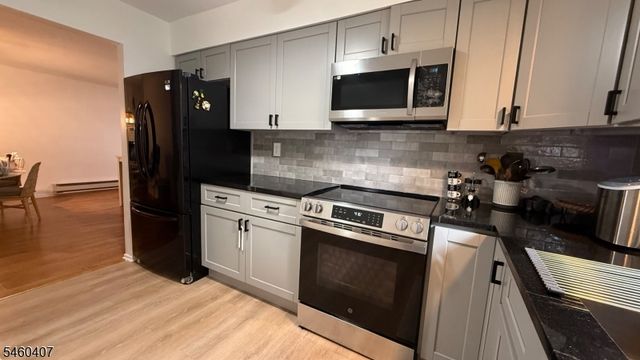 70 Farm Rd, Hillsborough Twp., NJ 08844