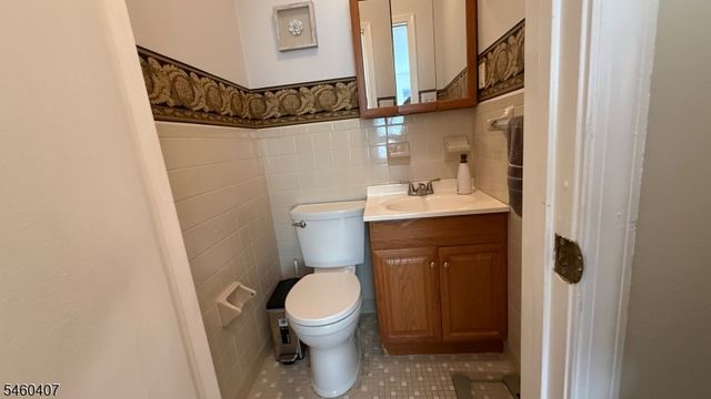70 Farm Rd, Hillsborough Twp., NJ 08844