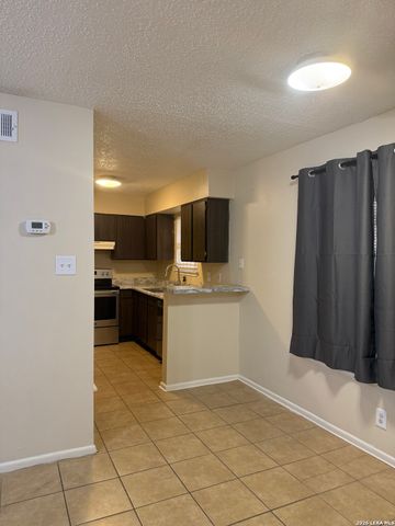 923 Vance Jackson, San Antonio, TX 78201