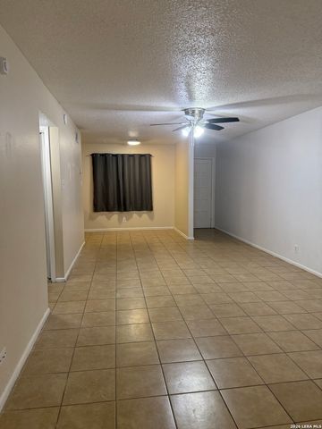 923 Vance Jackson, San Antonio, TX 78201