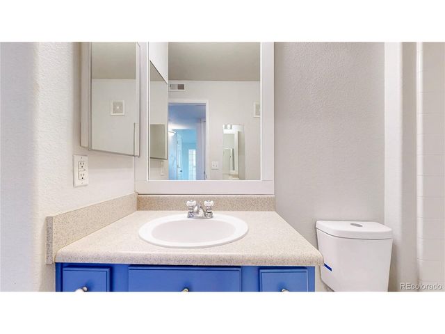 10035 E Carolina Pl 201, Aurora, CO 80247