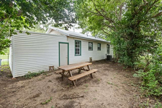 1141 W Mcneill Street, Stephenville, TX 76401