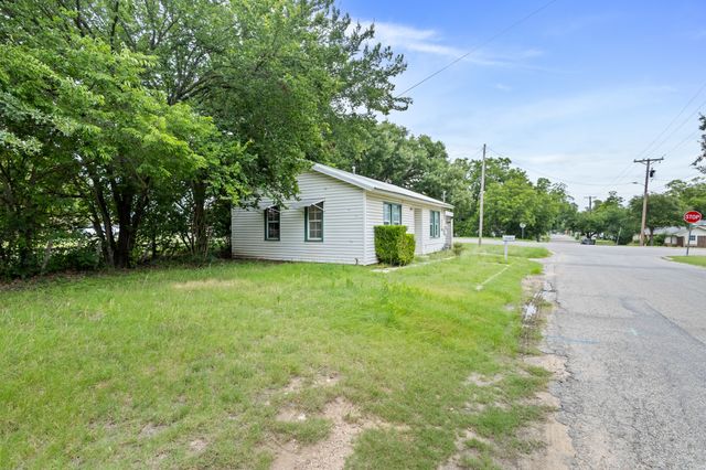 1141 W Mcneill Street, Stephenville, TX 76401