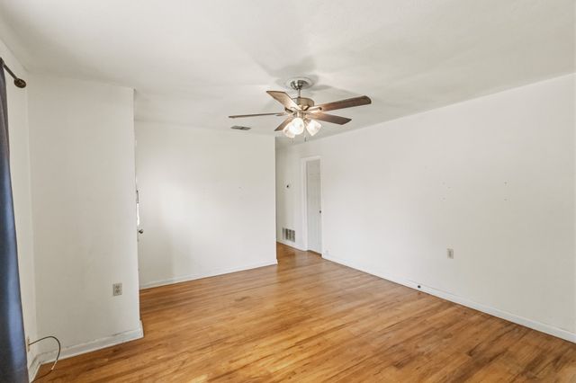 1141 W Mcneill Street, Stephenville, TX 76401