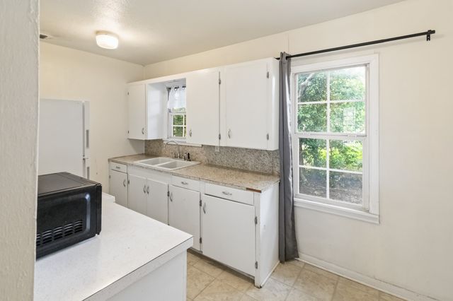 1141 W Mcneill Street, Stephenville, TX 76401