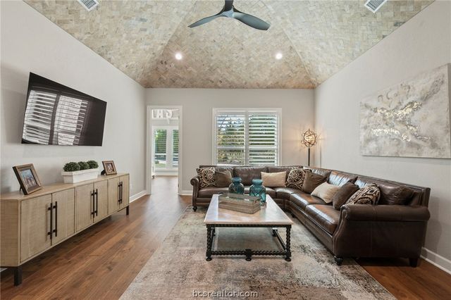 3743 Chaco Canyon Drive, College Station, TX 77845
