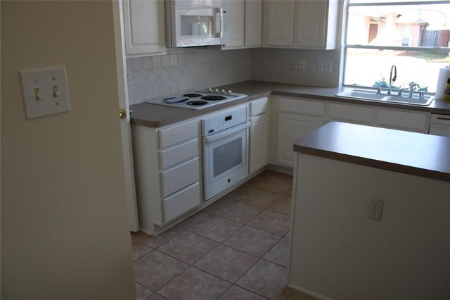 7007 Brookfir Lane, Houston, TX 77040