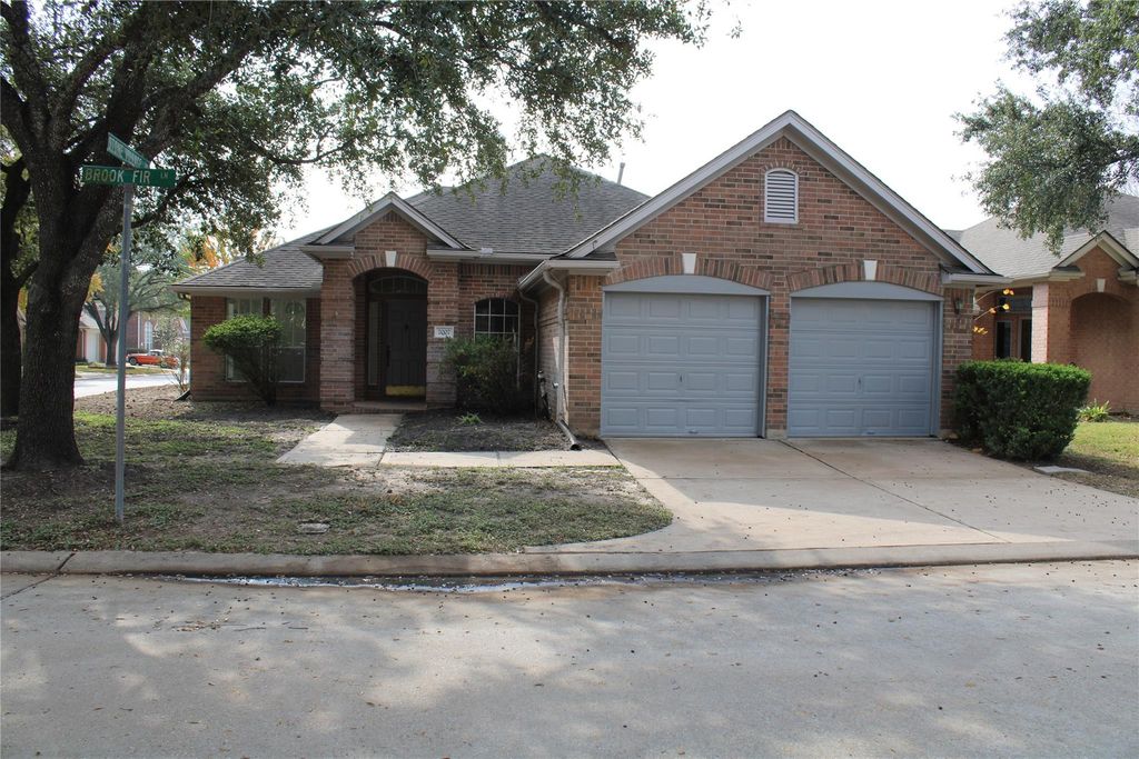 7007 Brookfir Lane, Houston, TX 77040