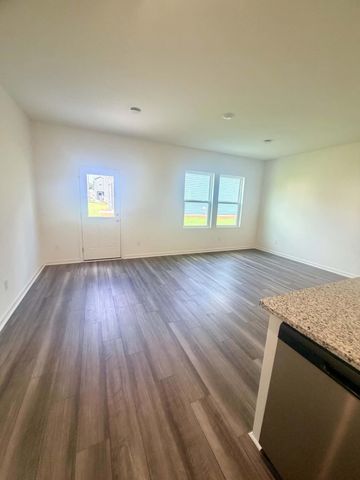 8867 Salamander Road 56, North Charleston, SC 29406