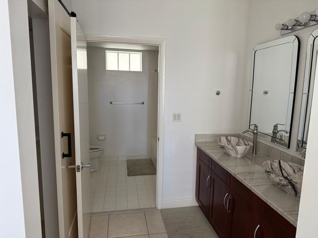 7275 SW 90th Way G311, Miami, FL 33156