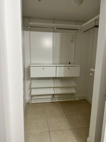 7275 SW 90th Way G311, Miami, FL 33156