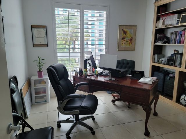 7275 SW 90th Way G311, Miami, FL 33156